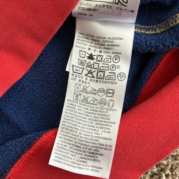 Vintage Levi’s 100% cotton sweatshirt - Picture 6 of 7